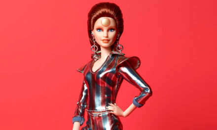 Coleccionando Barbie + David Bowie, al fin sucedió: envejecimos.