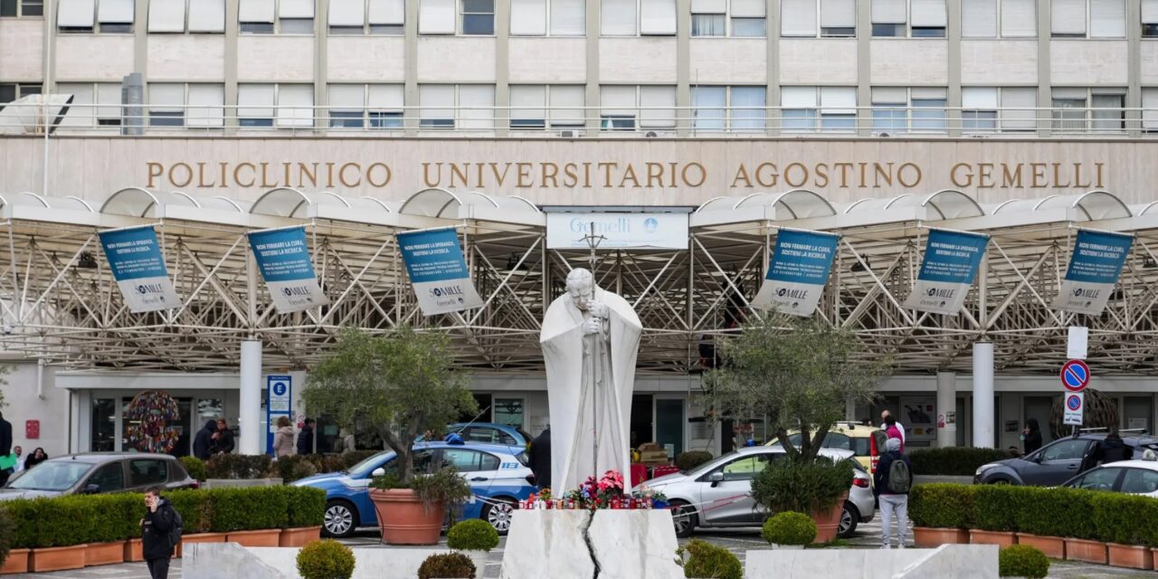 El Papa Francisco: Nueve días de hospitalización que unen al mundo en esperanza