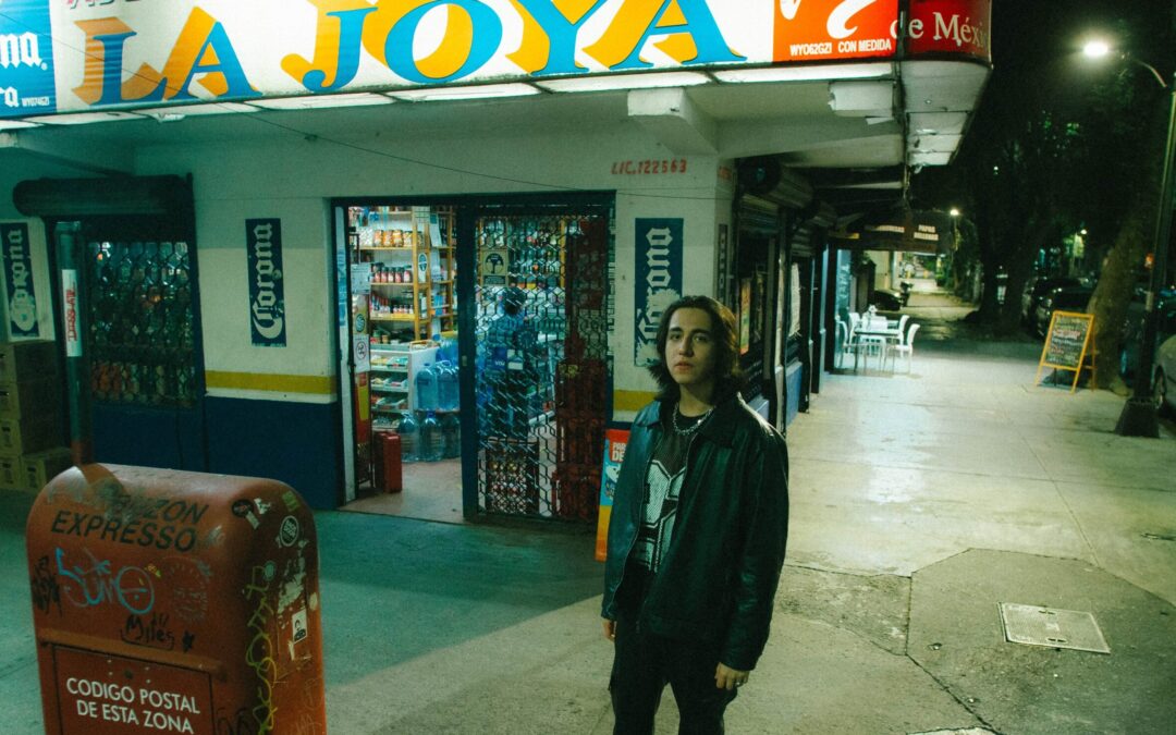 CLÉMENT: EL POP DE LOS CORAZONES ROTOS QUE YA NO QUIEREN PEGARSE
