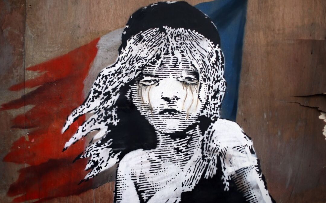 BANKSY: EL FANTASMA QUE NOS RECUERDA QUE AÚN PODEMOS QUEMAR TODO