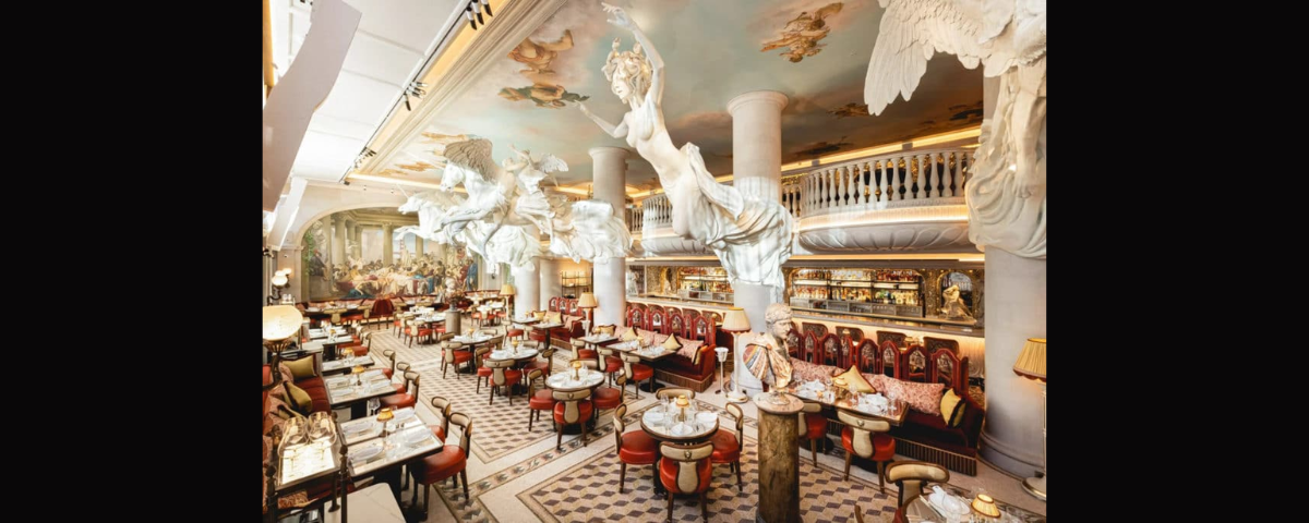 Comer y tirar el dado: el restaurante en Londres que convirtió el horario muerto en oro