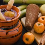 El ponche navideño: La bebida que viajó desde la India para convertirse en el corazón de la Navidad mexicana