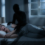 ¿Te has despertado sin poder moverte? La parálisis del sueño no son fantasmas, es tu cerebro fallando