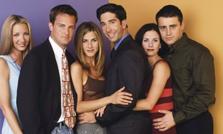 “Friends”: La serie que convirtió la amistad en un fenómeno eterno